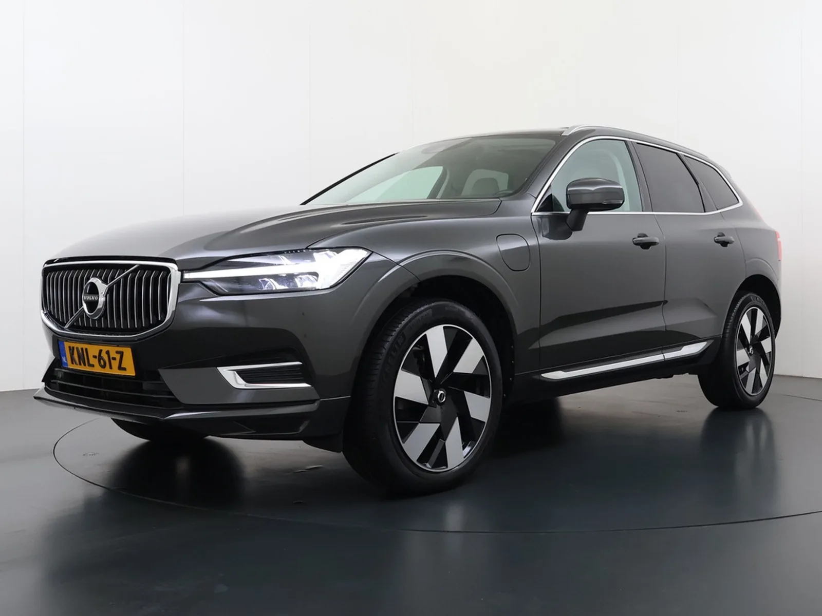 Volvo XC60 (2021) — foto 1