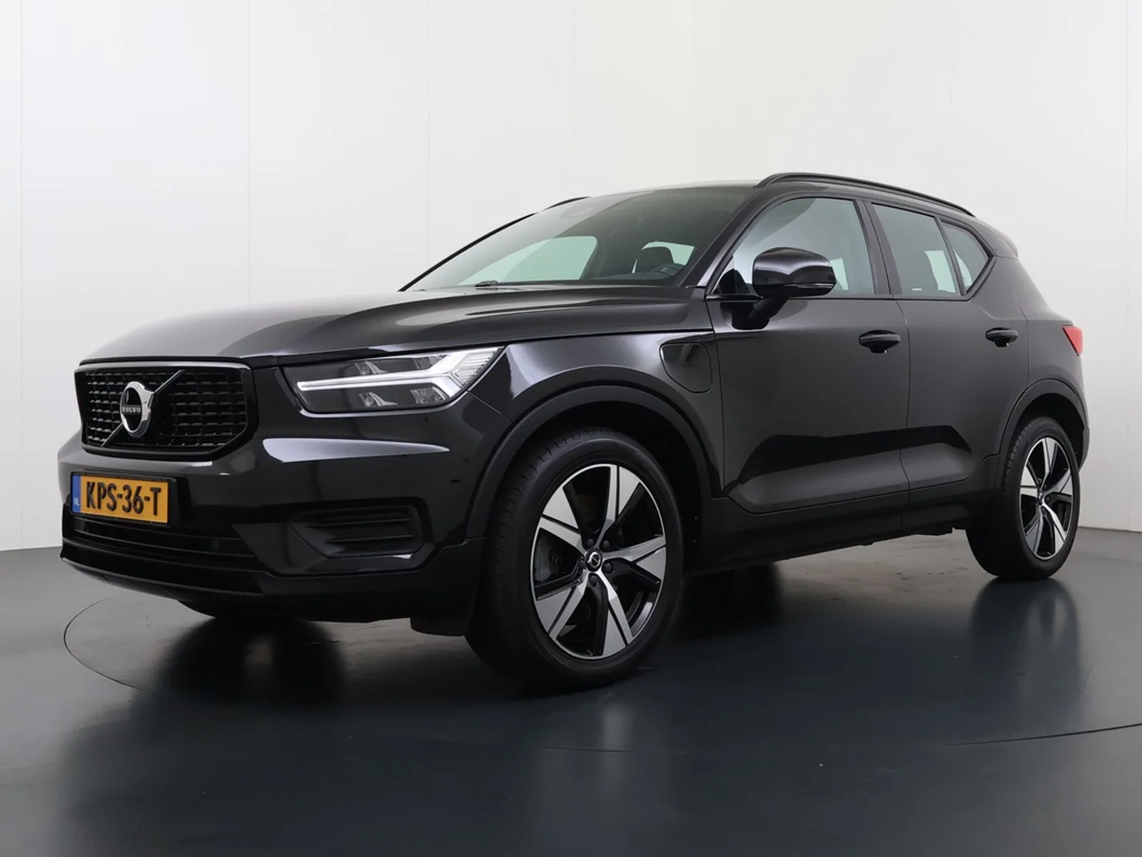 Volvo XC40 (2021) — foto 1