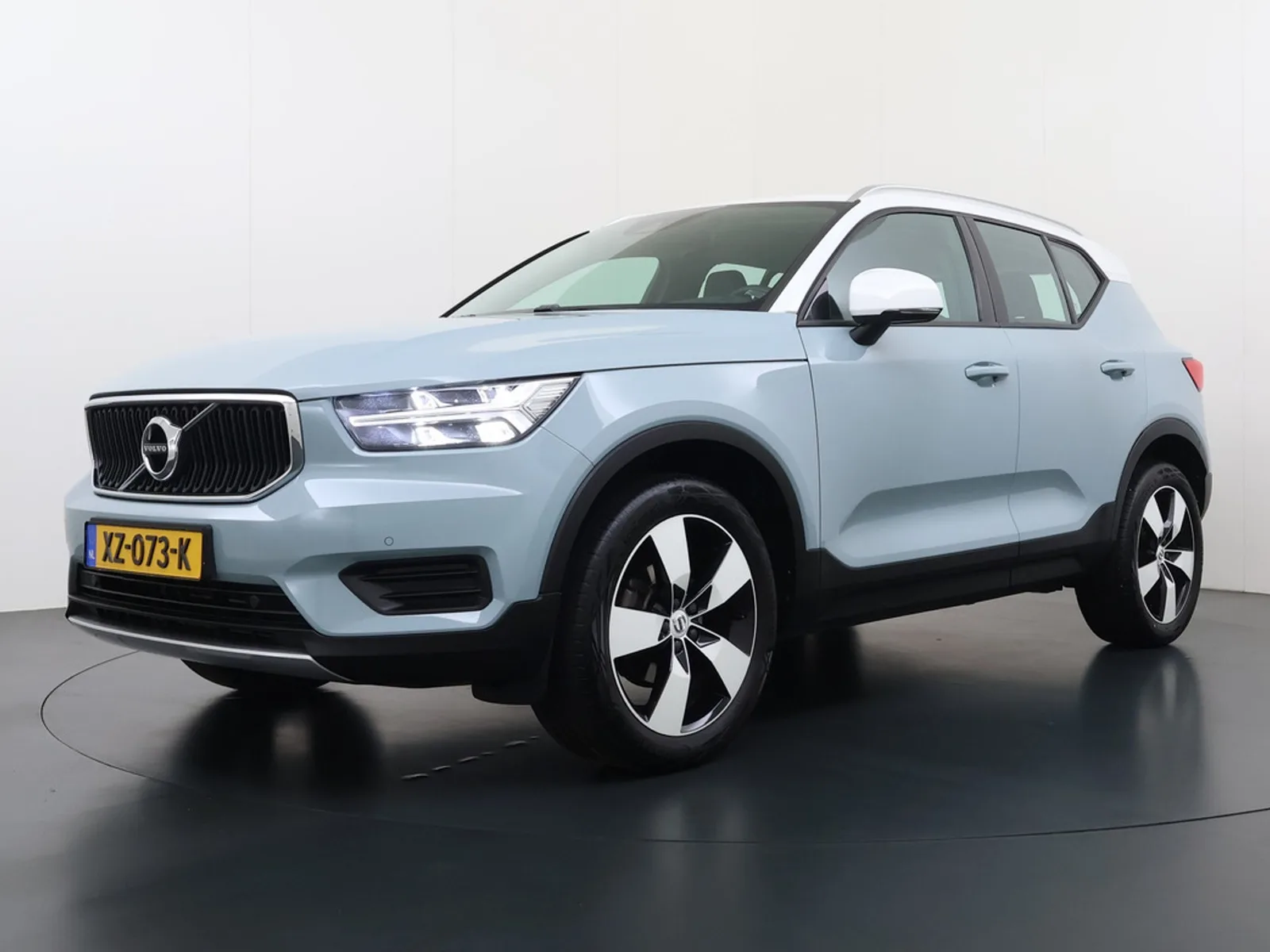 Volvo XC40 (2019) — foto 1