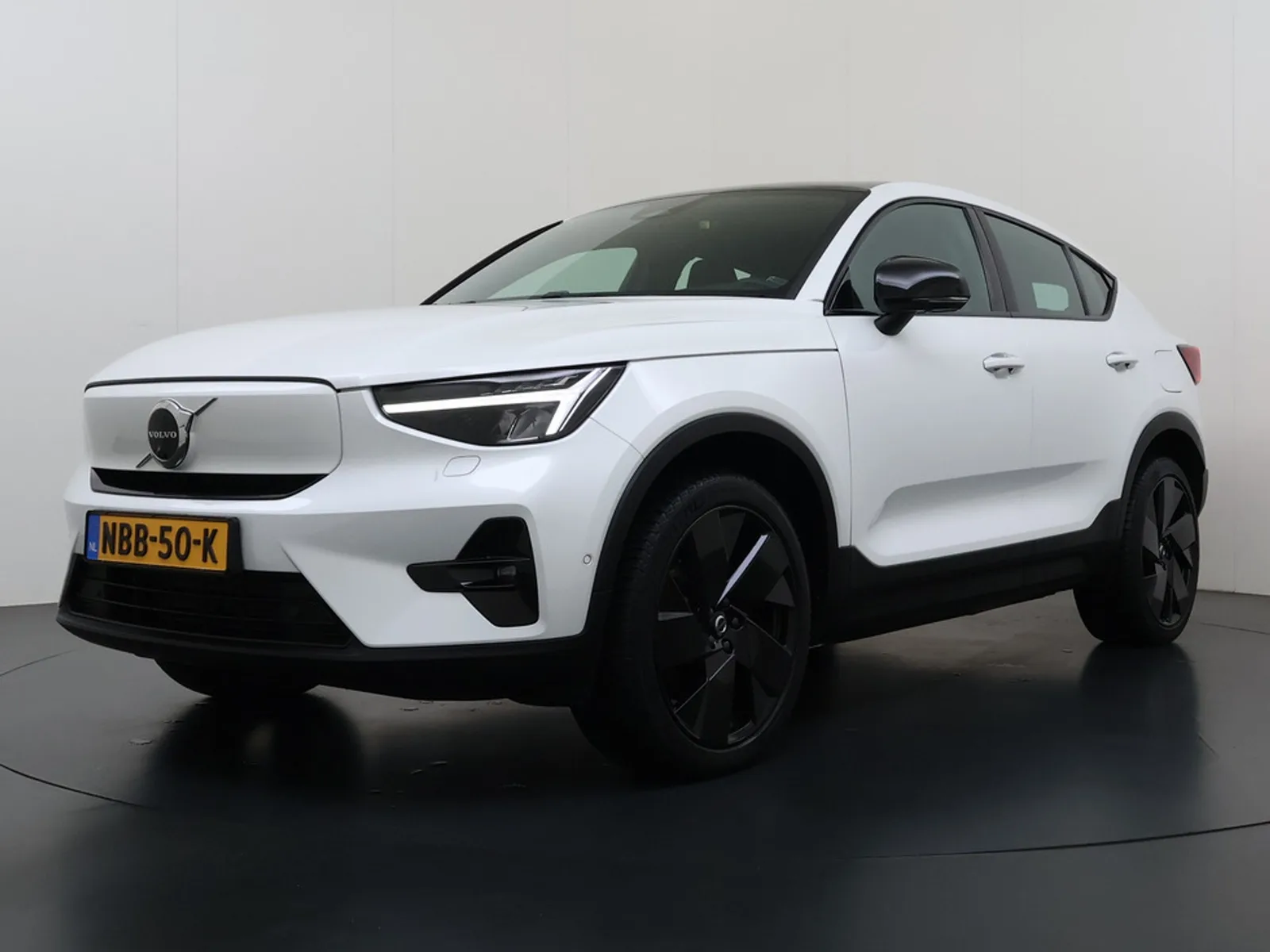 Volvo C40 (2022) — foto 1