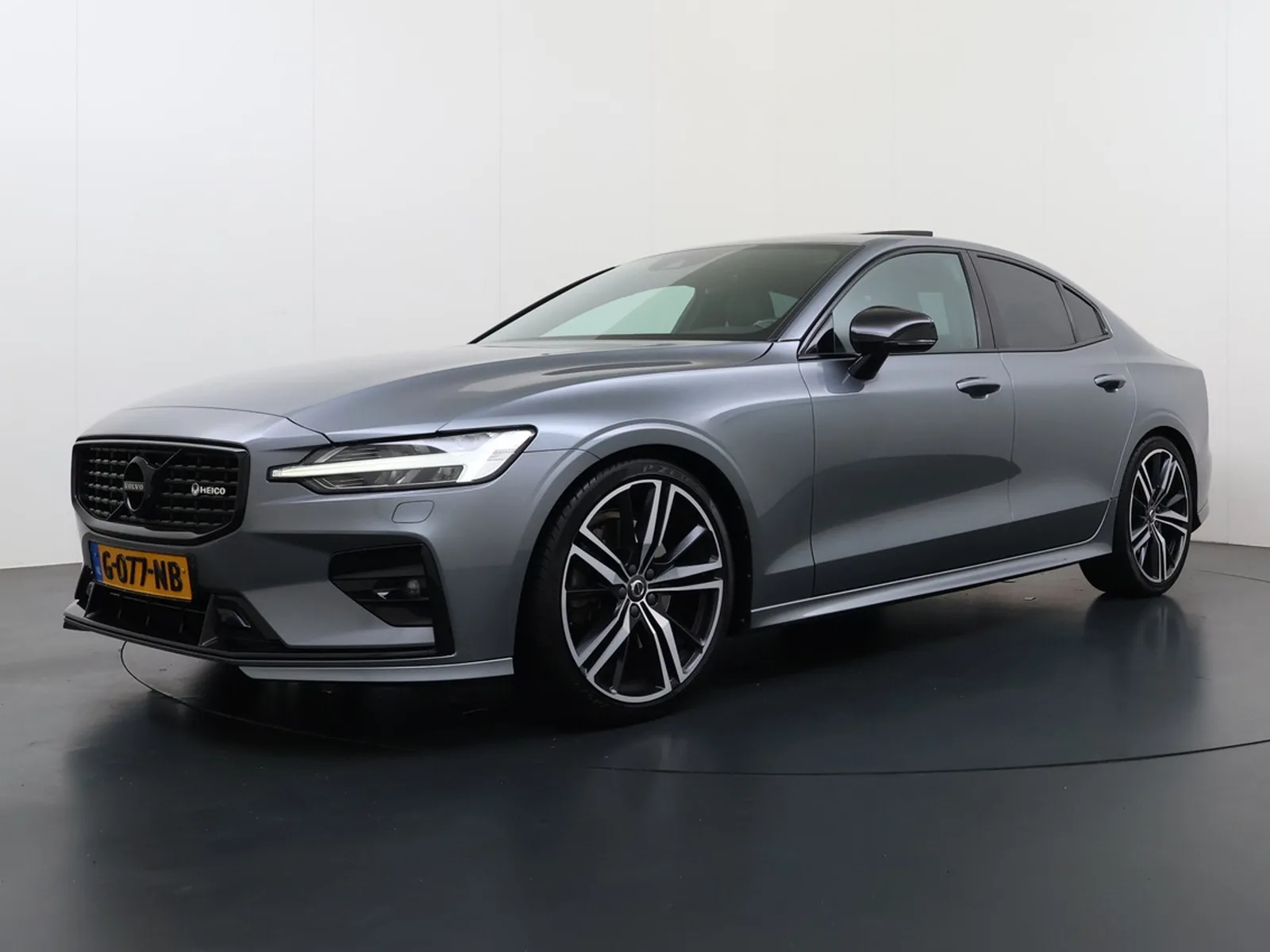 Volvo S60 (2019) — foto 1
