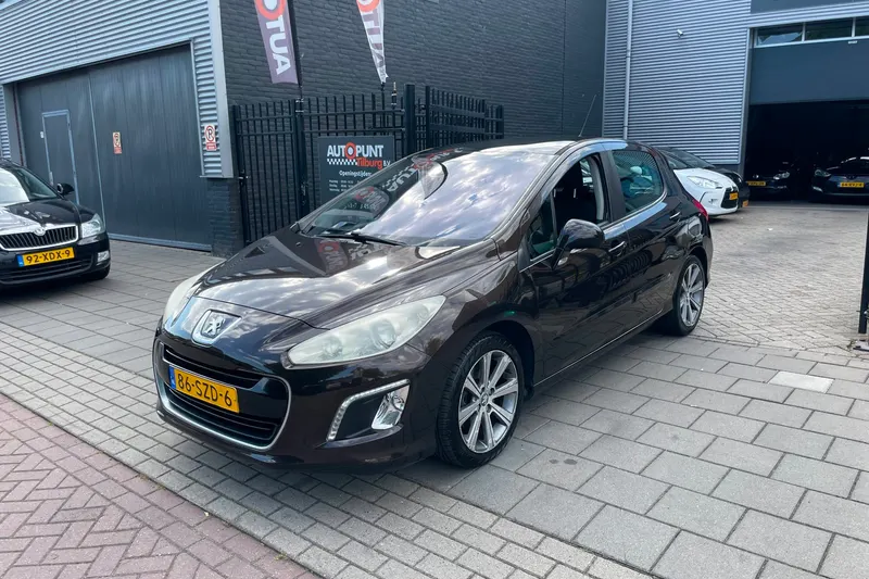 Peugeot 308 (2012)
