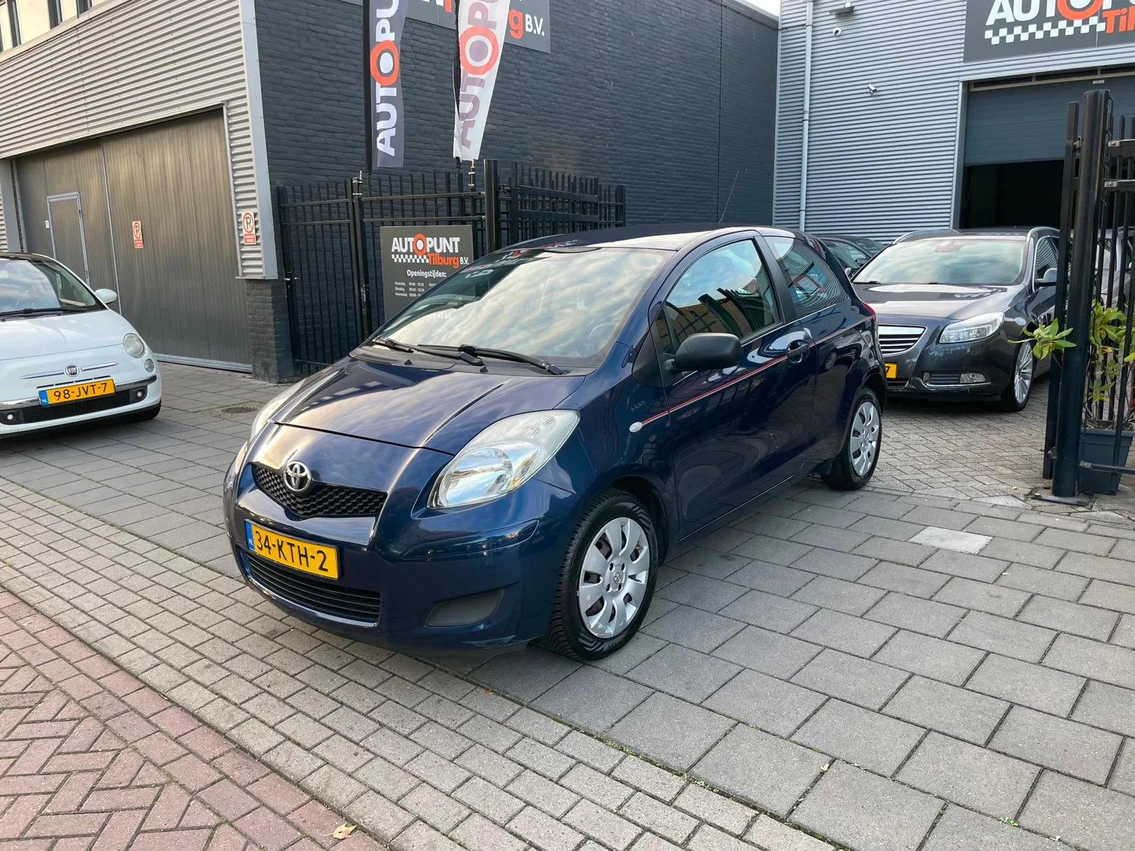 Toyota Yaris (2010) — foto 1