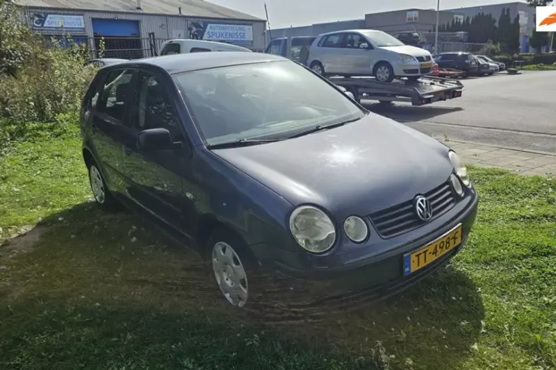 Volkswagen Polo (2003)