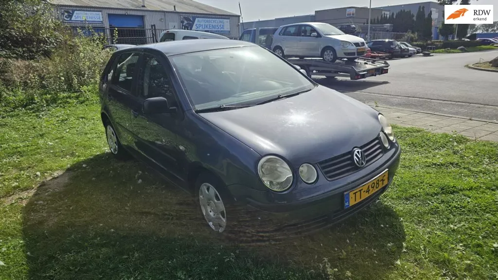Volkswagen Polo (2003) — foto 1