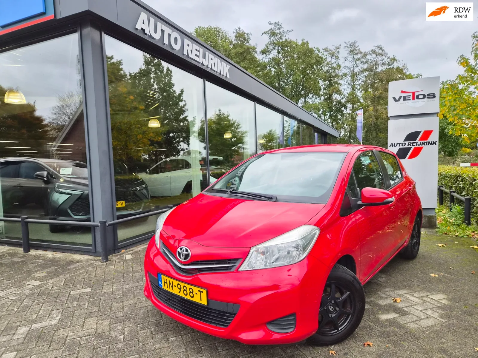 Toyota Yaris (2013) — foto 1