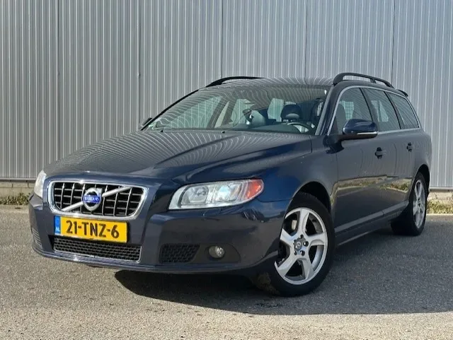 Volvo V70 (2012) — foto 1
