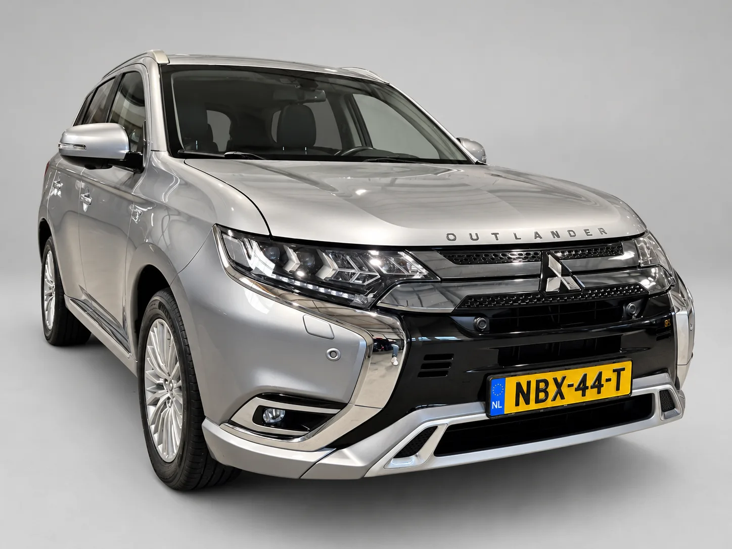 Mitsubishi Outlander (2021) — foto 1