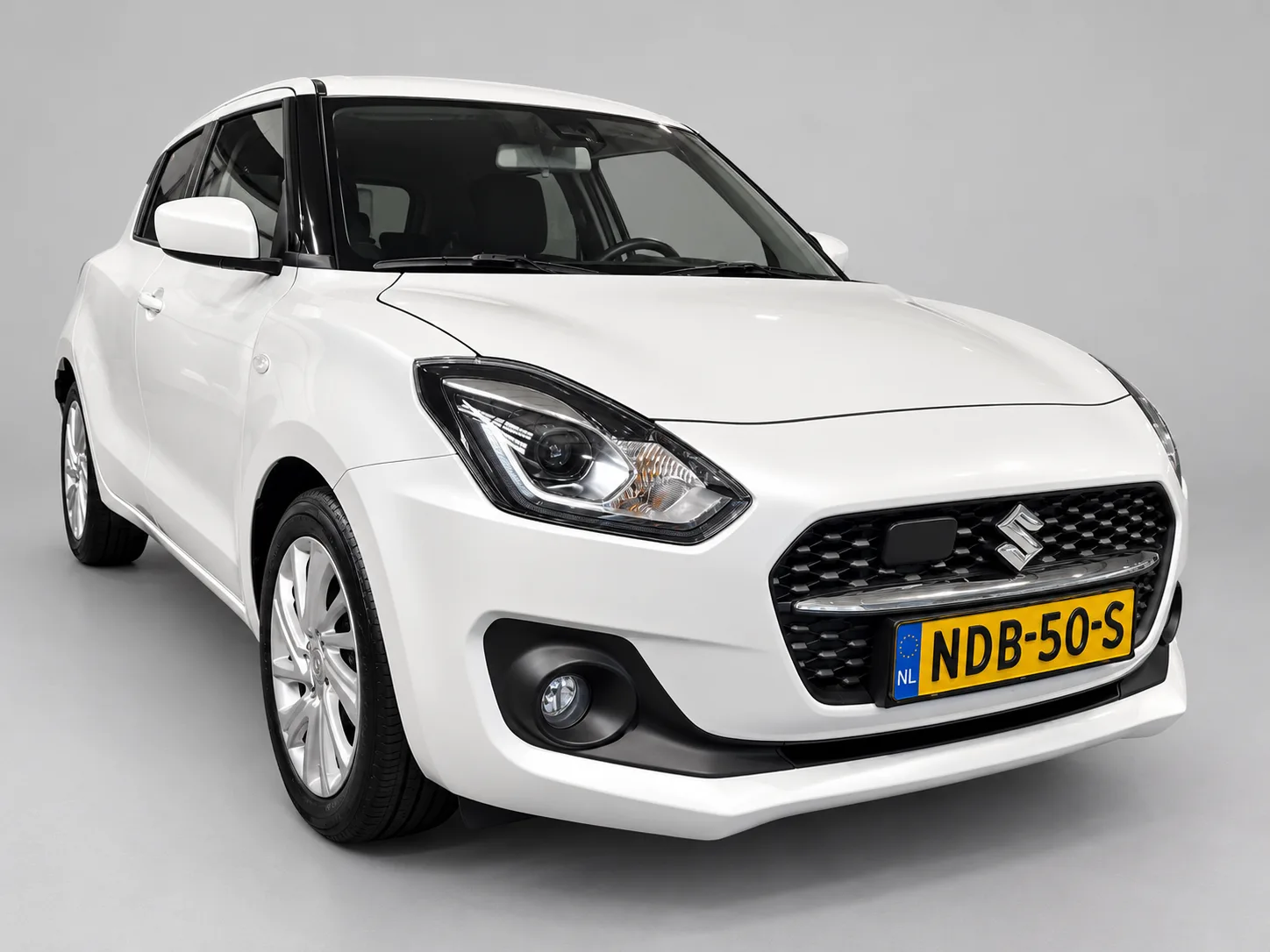 Suzuki Swift (2022) — foto 1