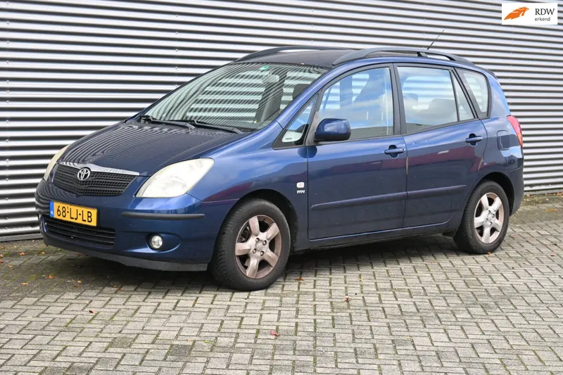 Toyota Corolla Verso (2003)