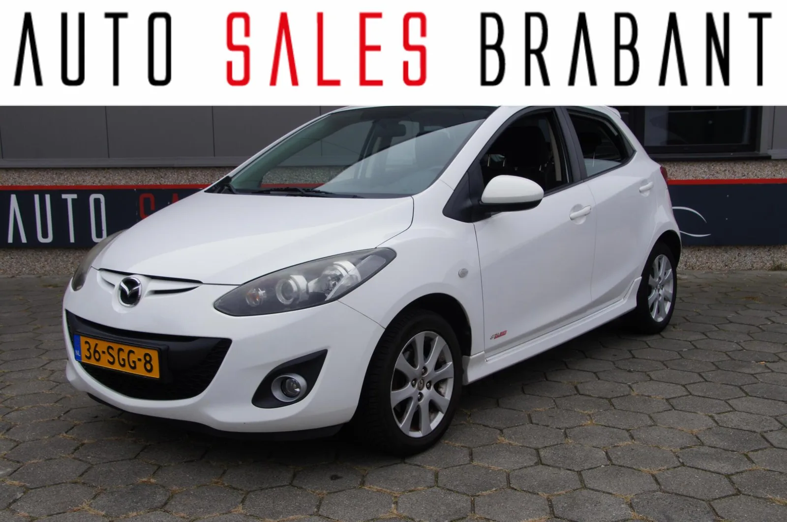 Mazda 2 (2011) — foto 1