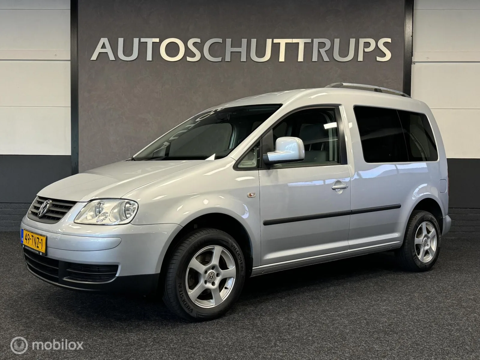Volkswagen Caddy (2010) — foto 1