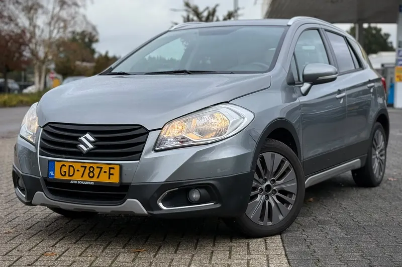 Suzuki SX4 S-Cross (2015)