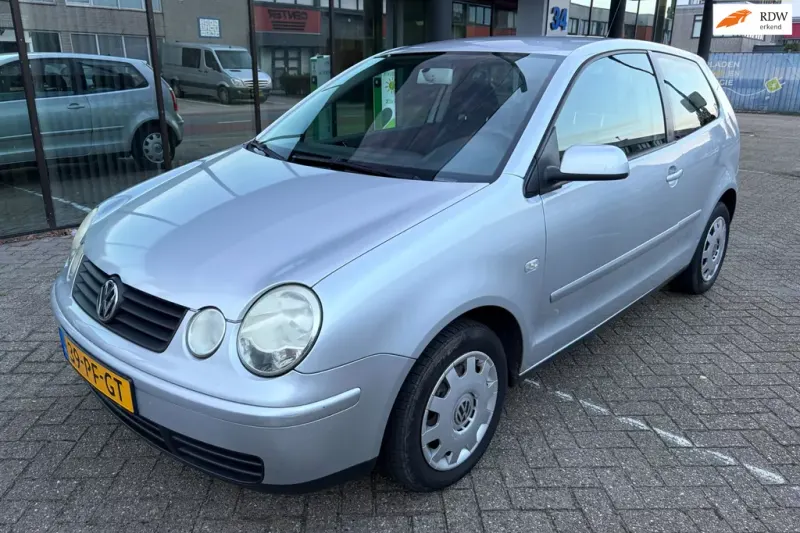 Volkswagen Polo (2004)