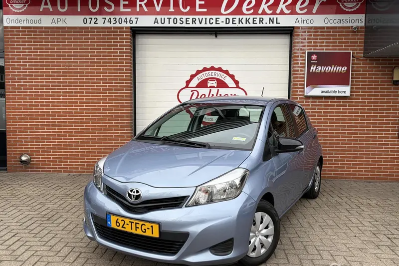 Toyota Yaris (2012)