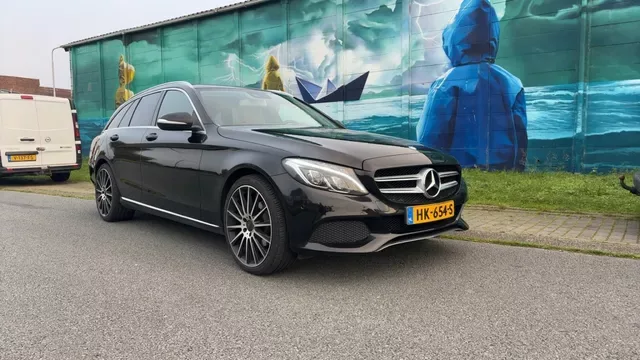 Mercedes-Benz C-Klasse (2015) — foto 1