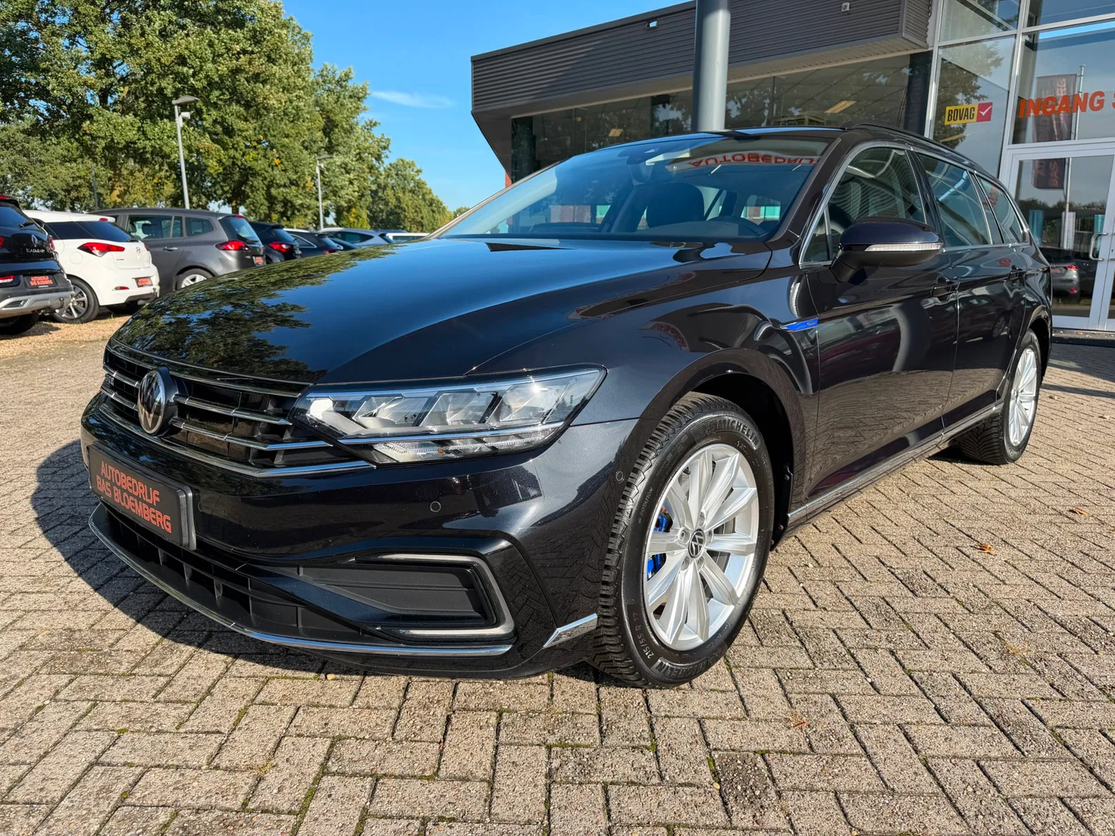 Volkswagen Passat (2021) — foto 1