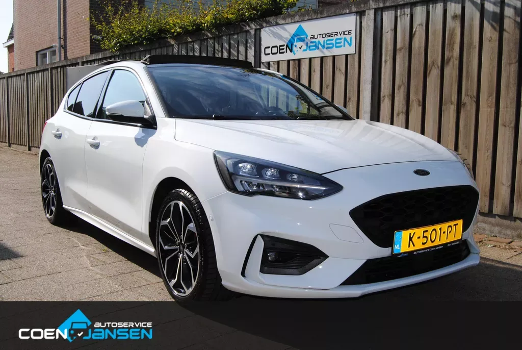 Ford Focus (2021) — foto 1