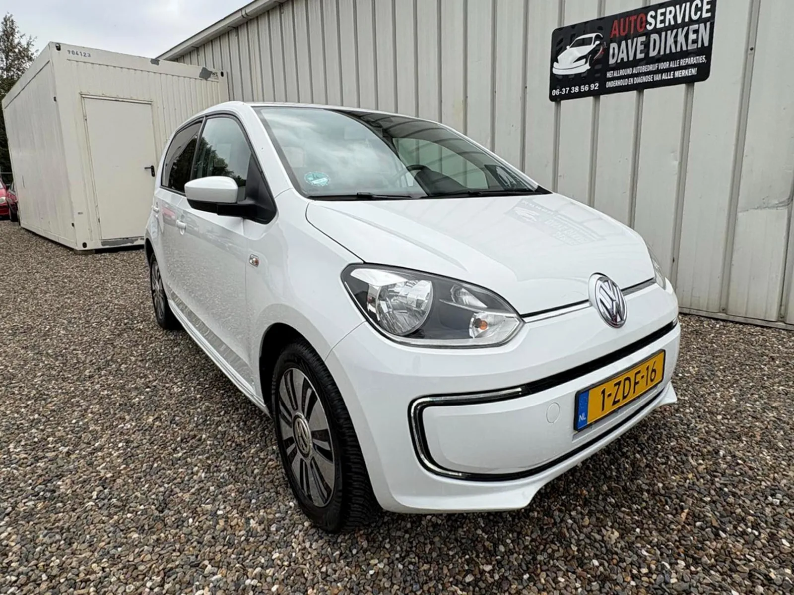 Volkswagen Up! (2014) — foto 1