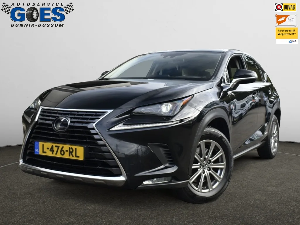 Lexus NX (2019) — foto 1