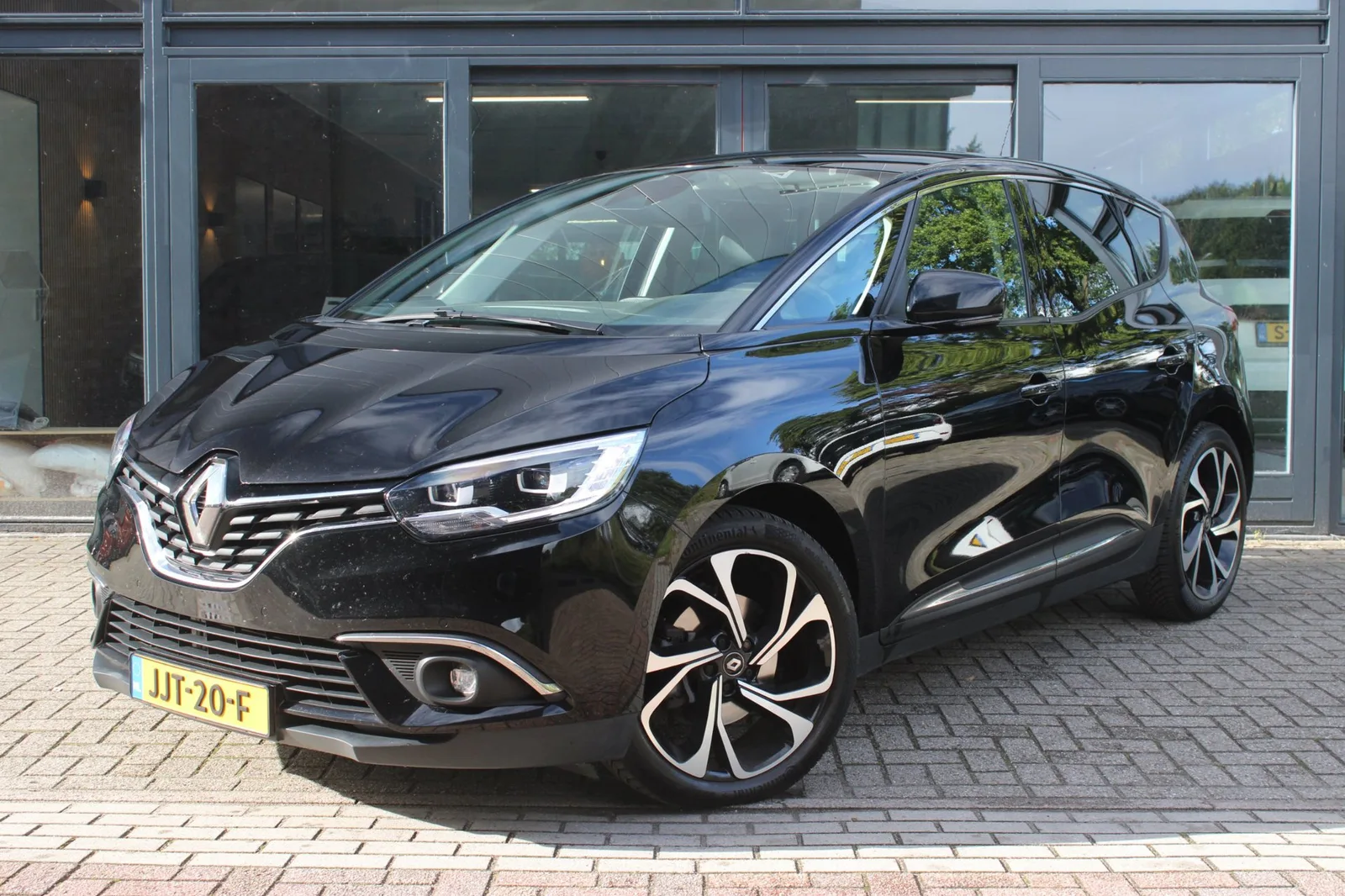Renault Scénic (2020) — foto 1