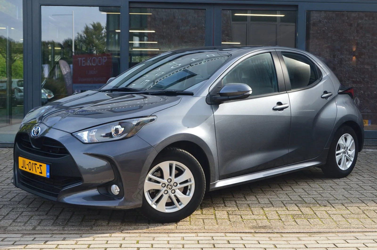Toyota Yaris (2024) — foto 1