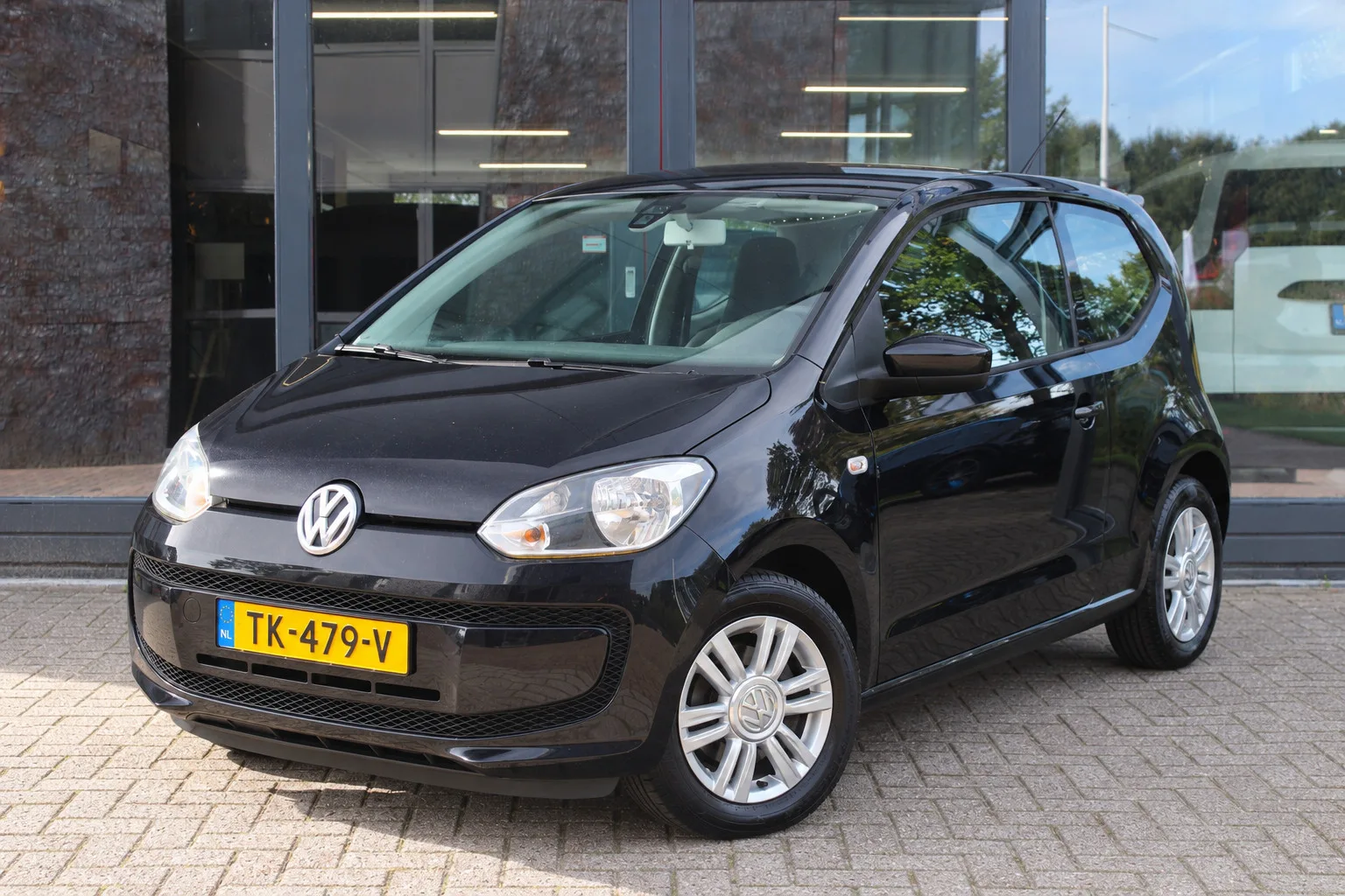 Volkswagen Up! (2018) — foto 1