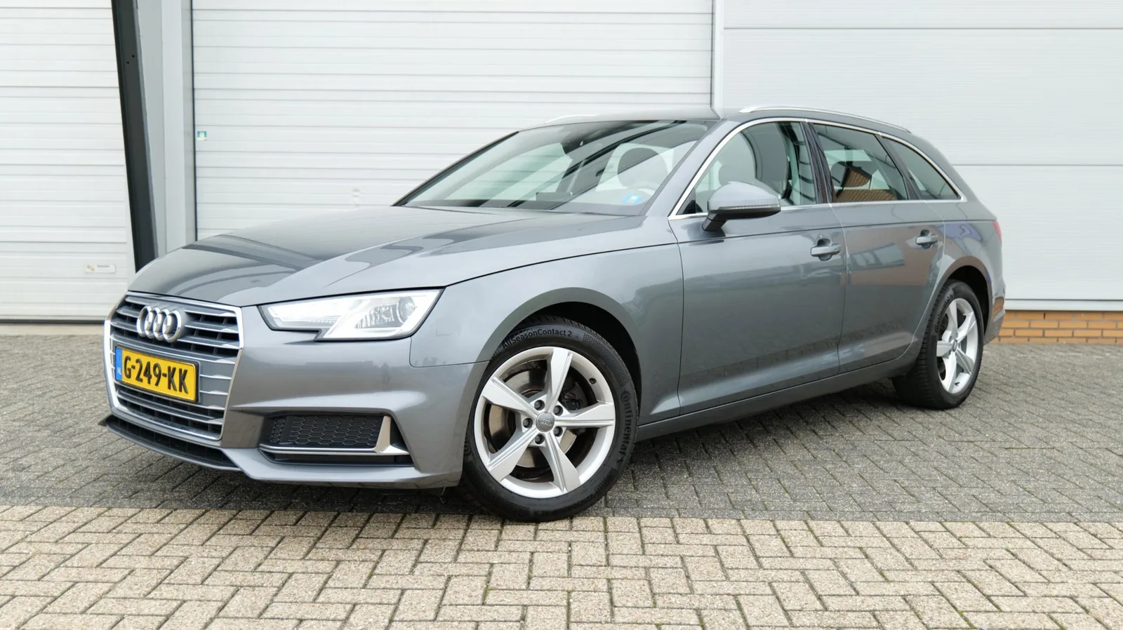 Audi A4 (2019) — foto 1