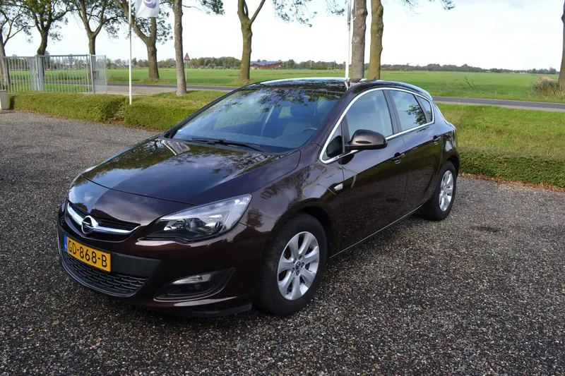 Opel Astra (2015)
