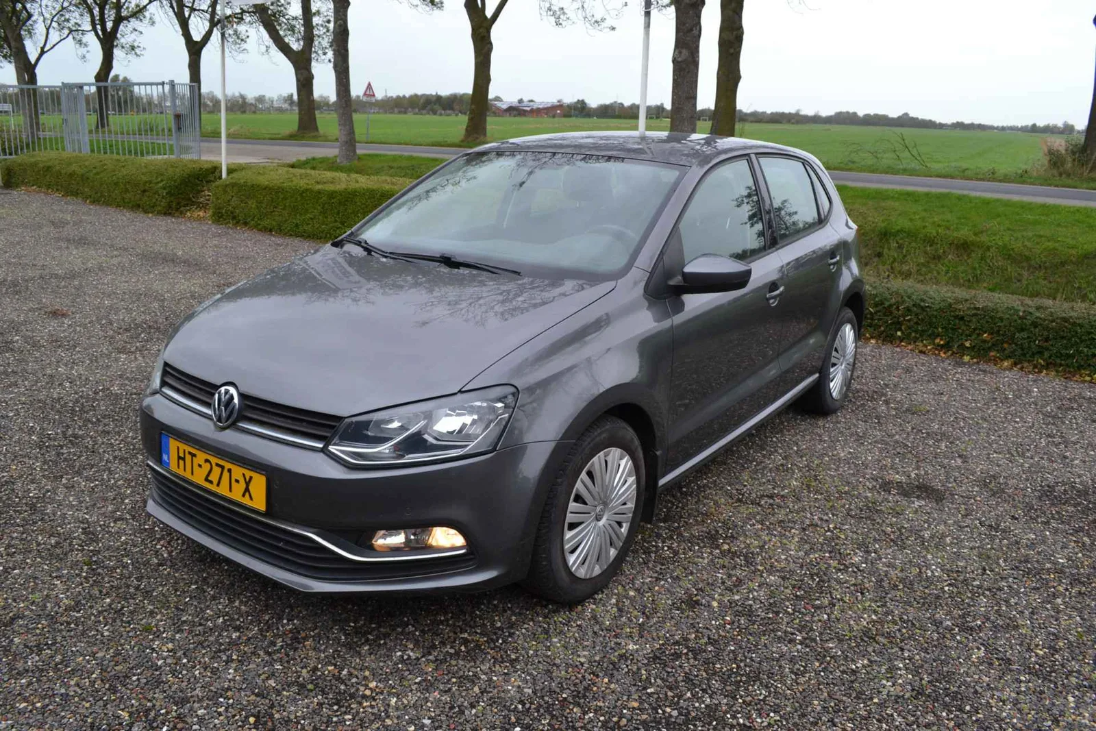 Volkswagen Polo (2016) — foto 1