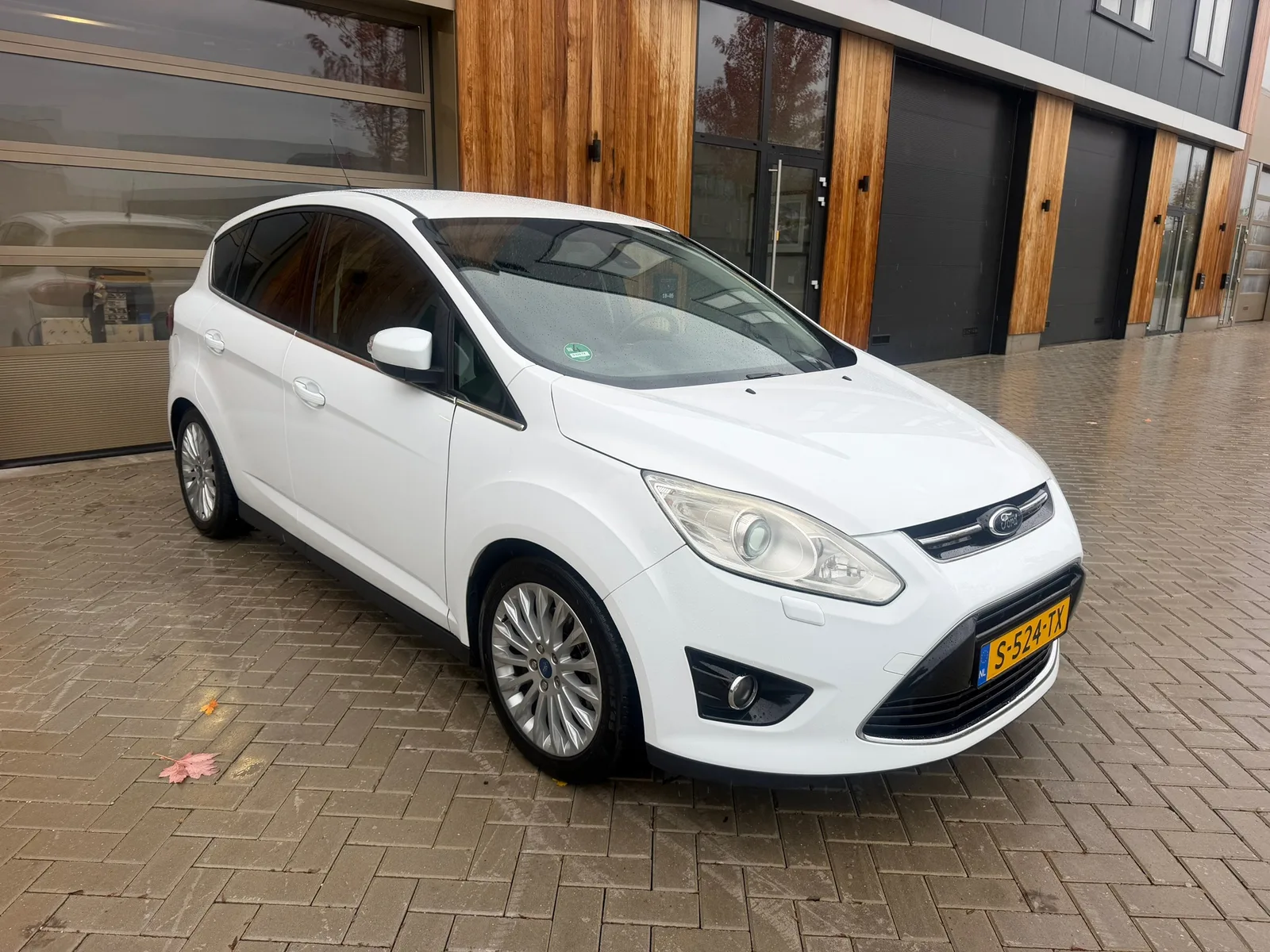 Ford C-Max (2011) — foto 1