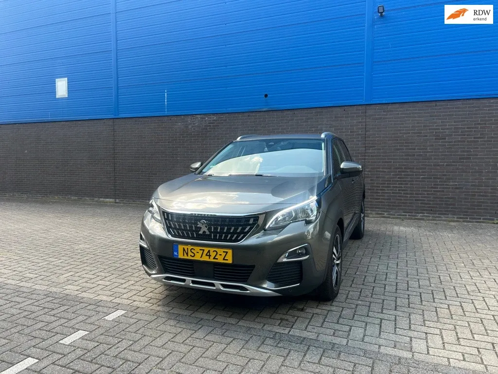 Peugeot 3008 (2017) — foto 1