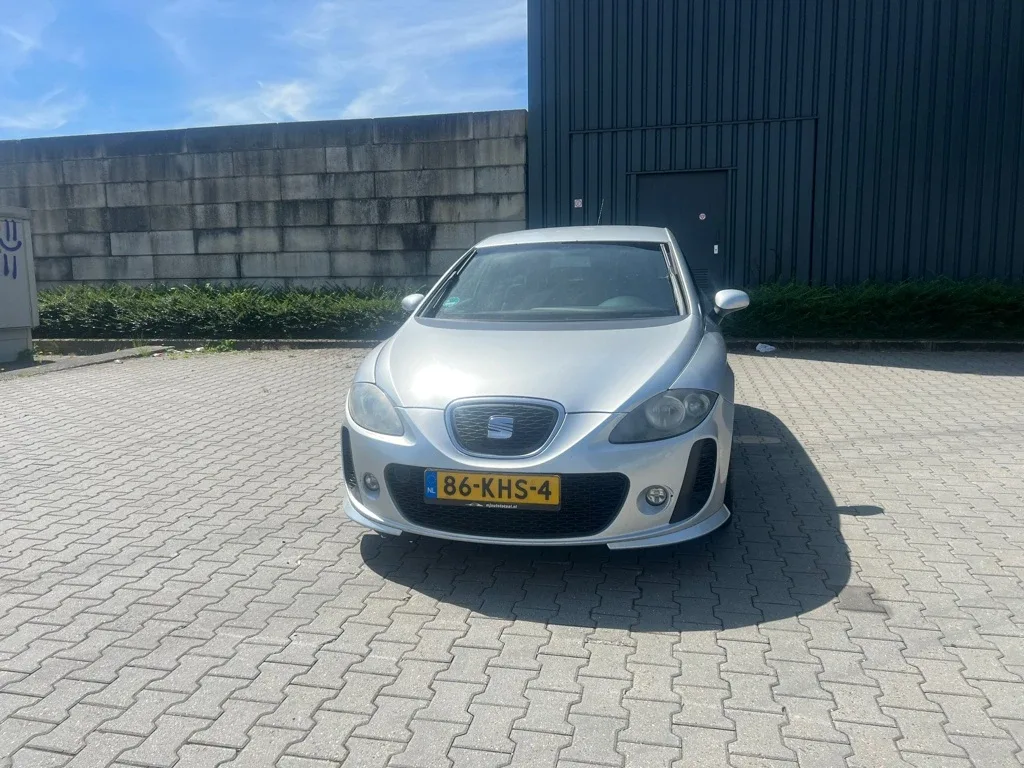 SEAT Leon (2009) — foto 1