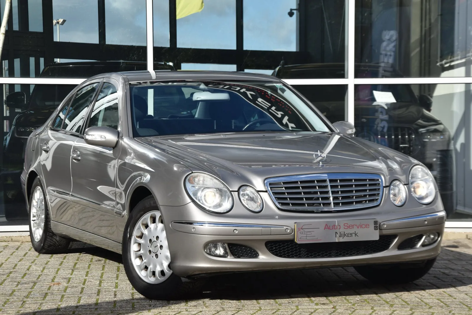 Mercedes-Benz E-Klasse (2005) — foto 1