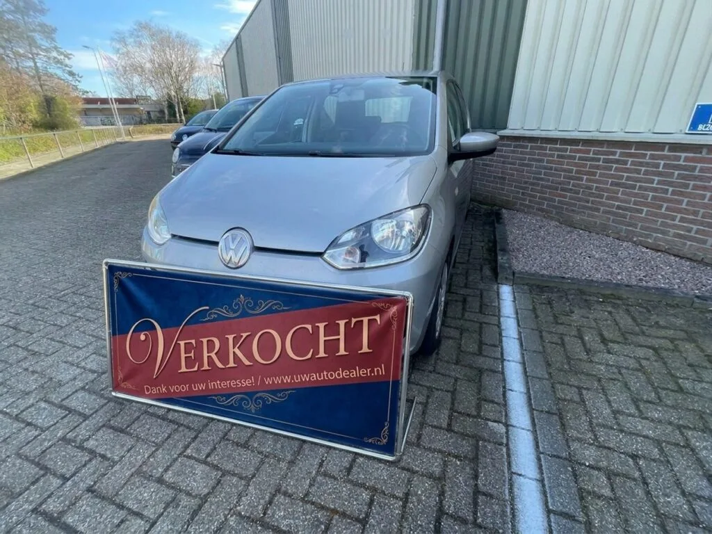 Volkswagen Up! (2014) — foto 1