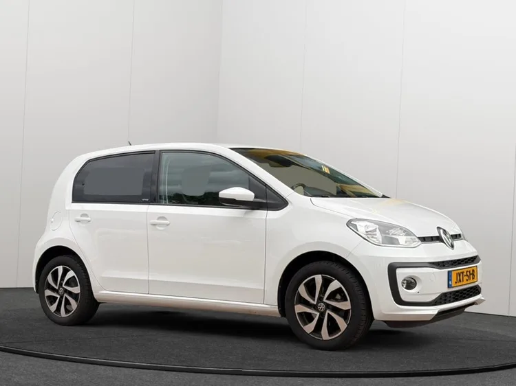 Volkswagen Up! (2023) — foto 1