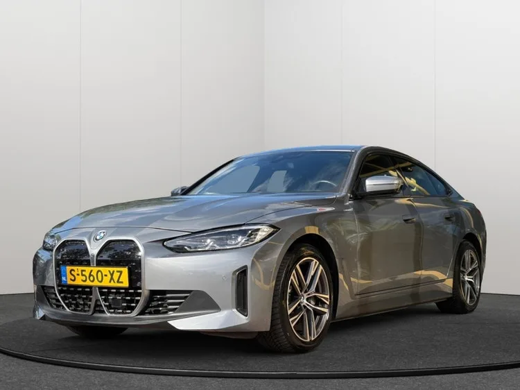 BMW i4 (2023) — foto 1