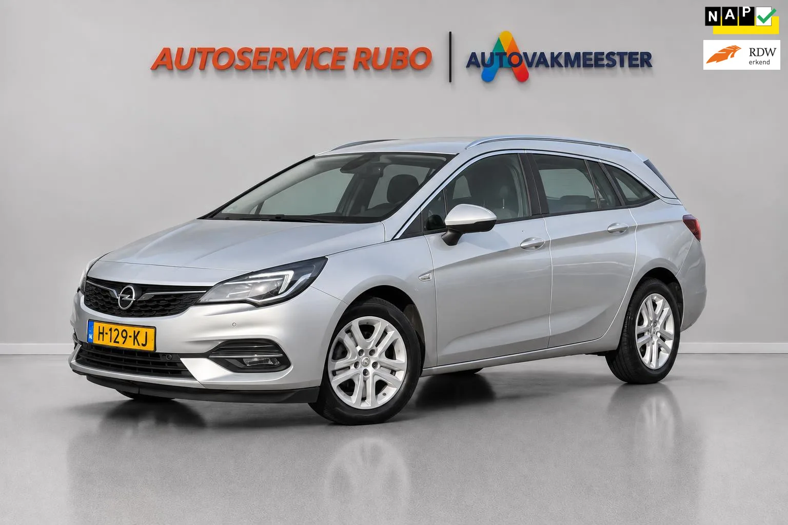 Opel Astra (2020) — foto 1