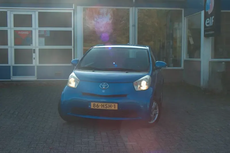 Toyota iQ (2009)