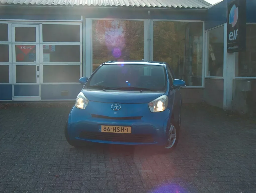 Toyota iQ (2009) — foto 1