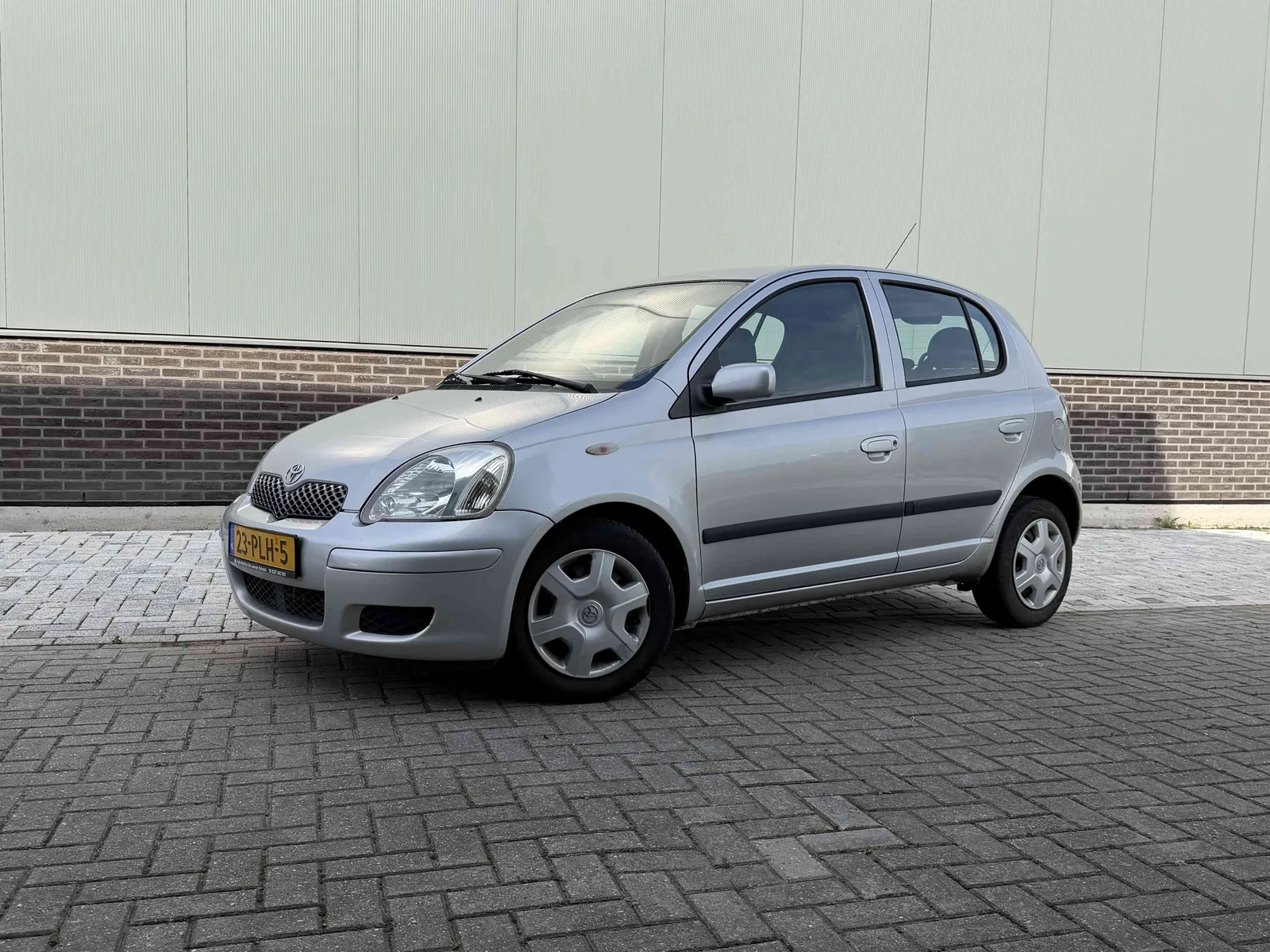 Toyota Yaris (2005) — foto 1