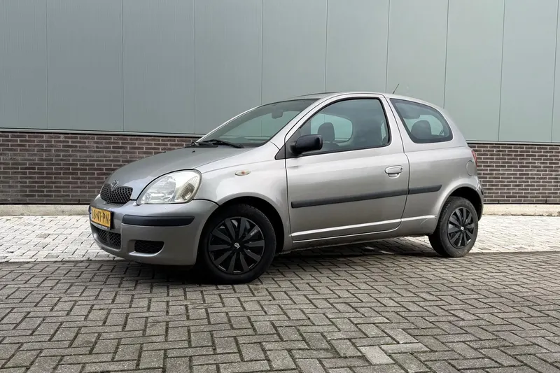 Toyota Yaris (2004)
