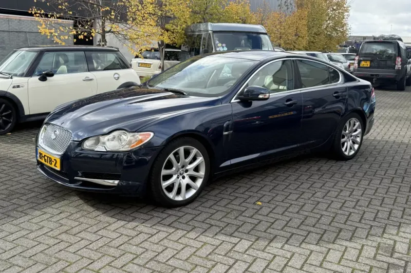 Jaguar XF (2008)