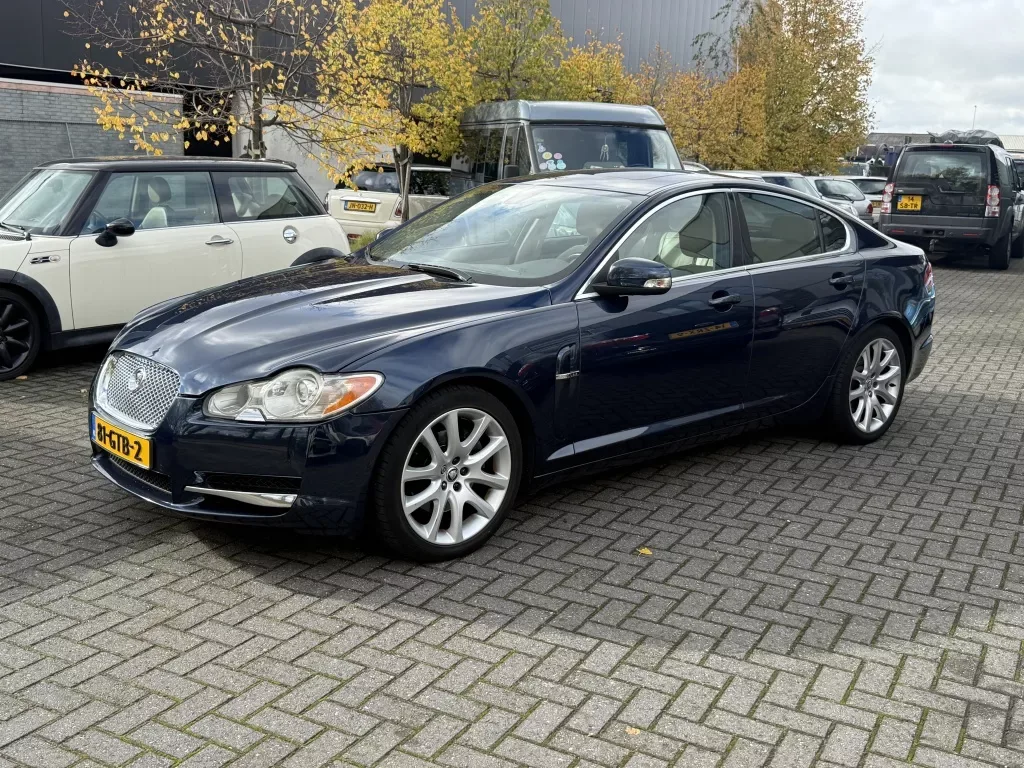 Jaguar XF (2008) — foto 1