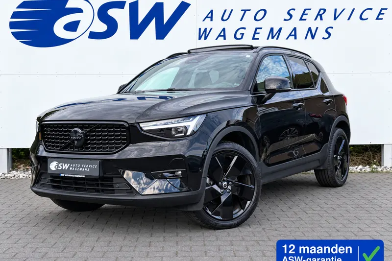 Volvo XC40 (2024)