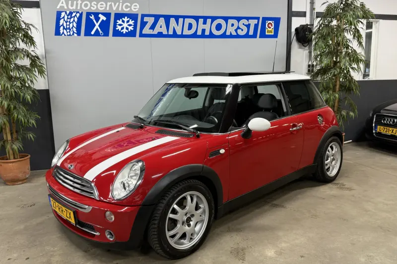 MINI Cooper (2005)