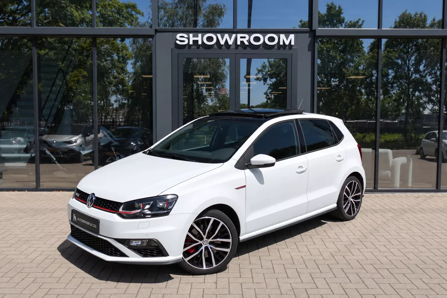 Volkswagen Polo (2016) — foto 1
