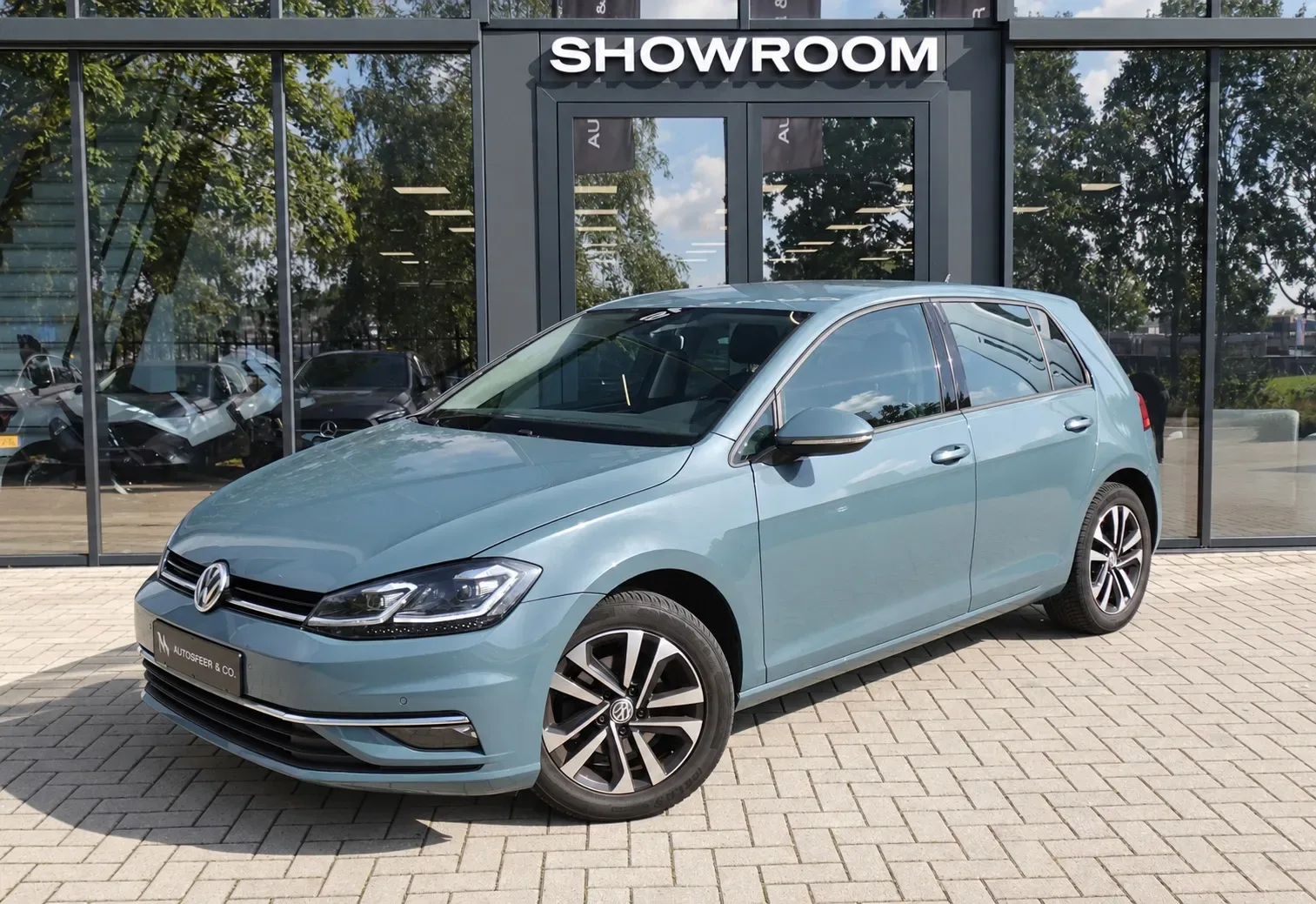 Volkswagen Golf (2019) — foto 1