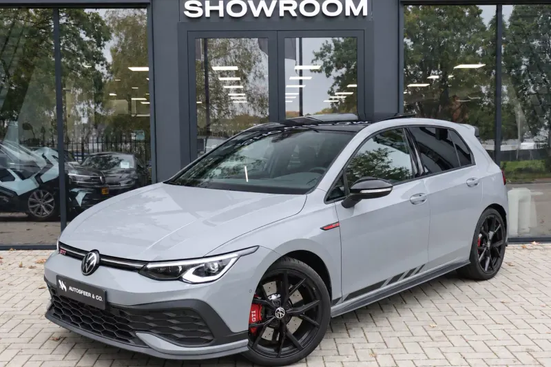 Volkswagen Golf (2024)