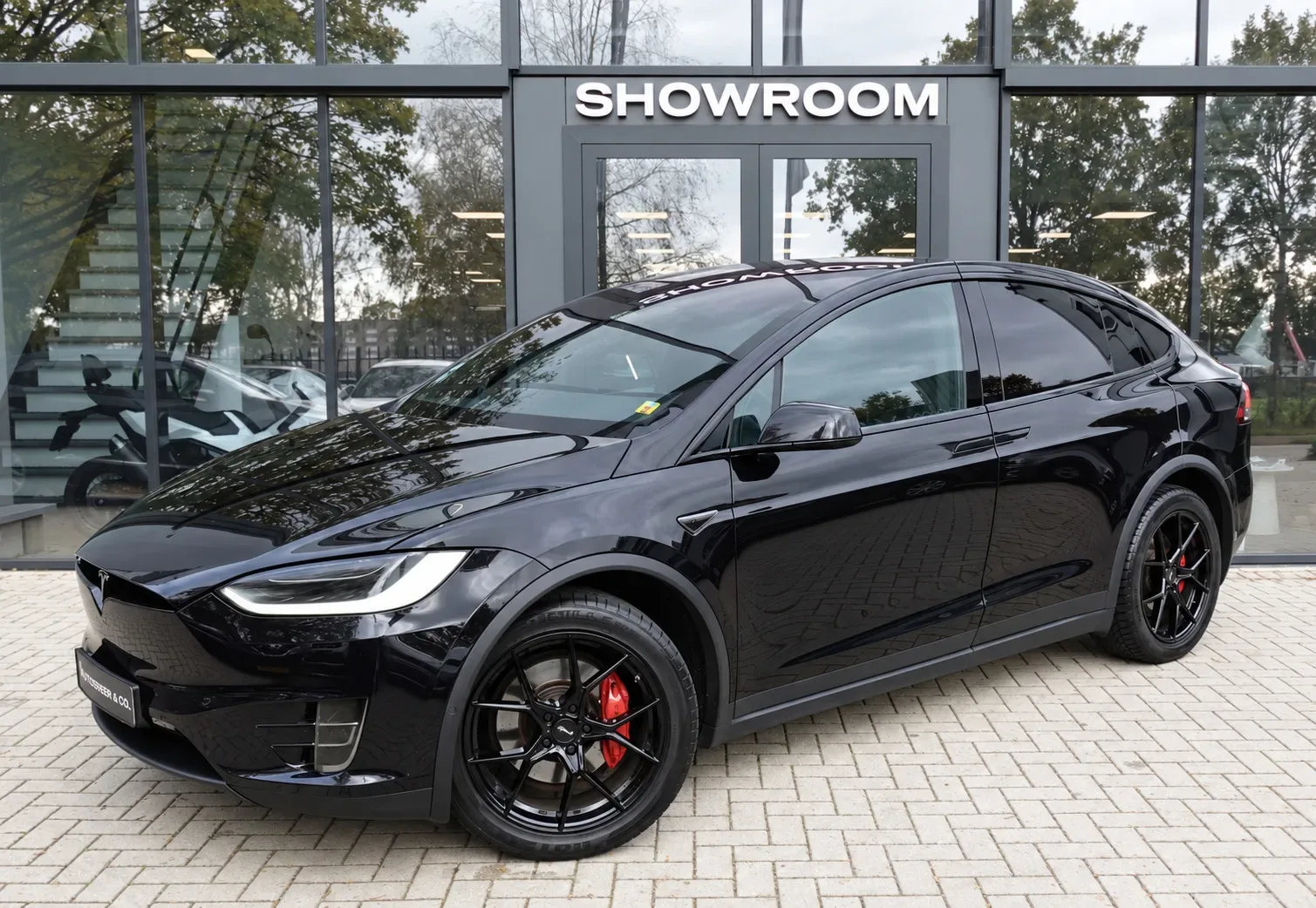 Tesla Model X (2016) — foto 1